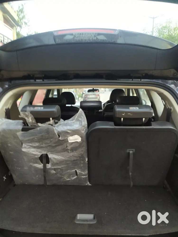 Mahindra Alturas G4 Automatic