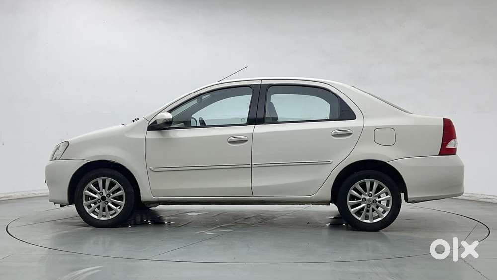 Toyota Etios Vx, 2015, Petrol