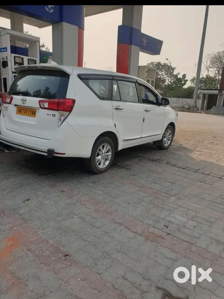 Toyota Innova Crysta 2.4 Mt 2020.cental Govt. Vehicle.all Papers Updat