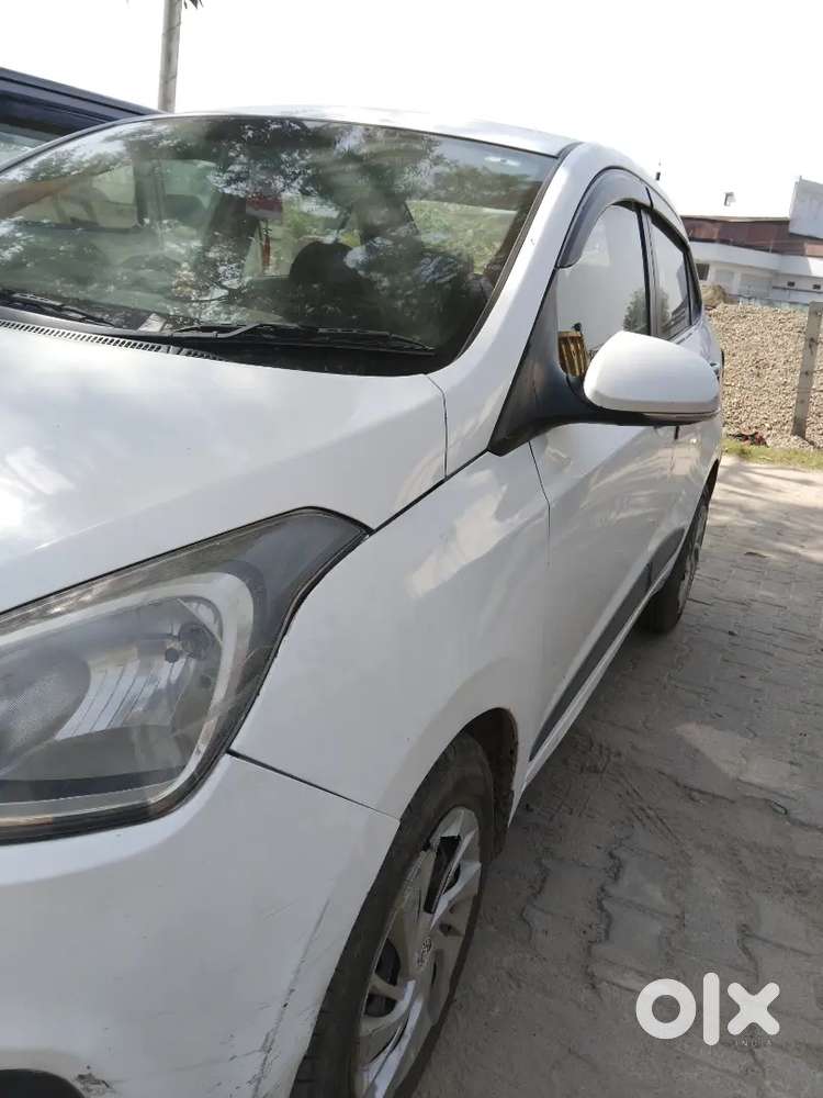 Hyundai Xcent 2015 Diesel Well Maintained