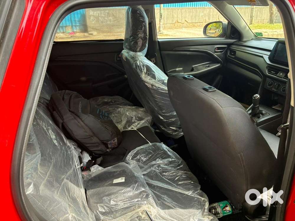 Maruti Suzuki Brezza 2025 Petrol 20587 Km Driven
