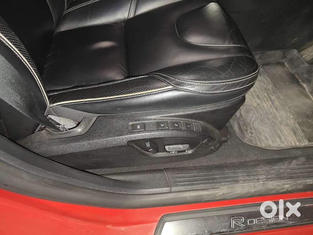 Volvo V40 2018 Diesel 50100 Km Driven