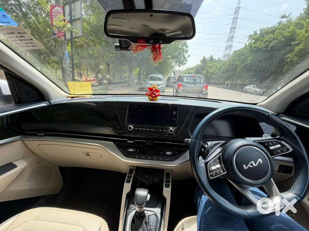 Excellent Condition 2023 Kia Carens Petrol Under Warranty Till 2028