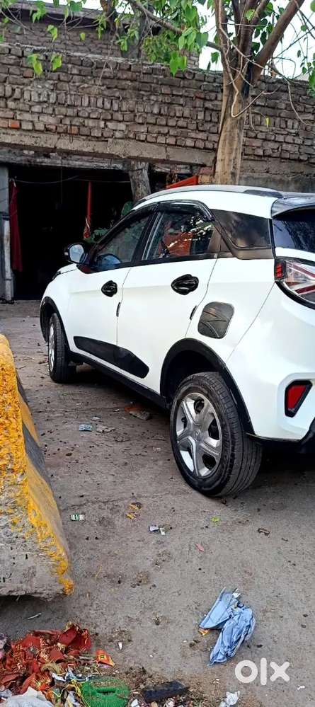 Tata Nexon 2023 Petrol Automatic Sunroof Zero Dept Insurance Valid