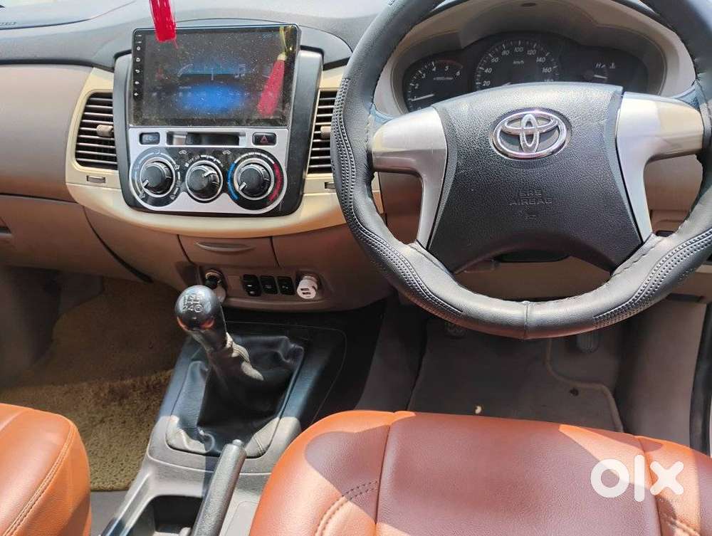 Toyota Innova 2.5 Gx 8 Str Bs-iii, 2015, Diesel