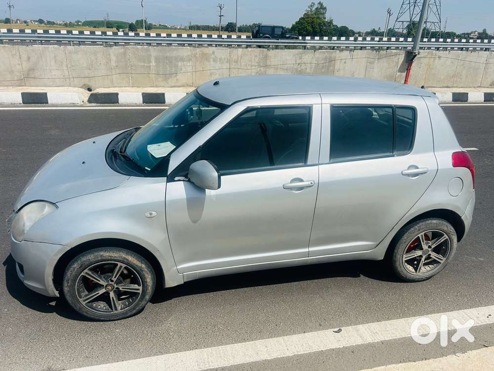 Maruti Suzuki Swift 2011 Year