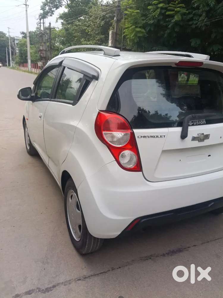 Chevrolet Beat Petrol 2014