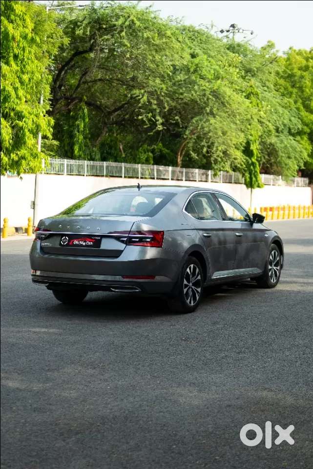Skoda Superb 2.0 L&k Tsi At, 2023, Petrol