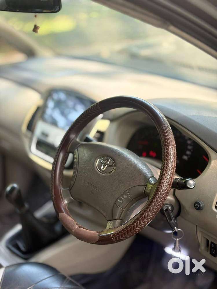 Toyota Innova Diesel 2011