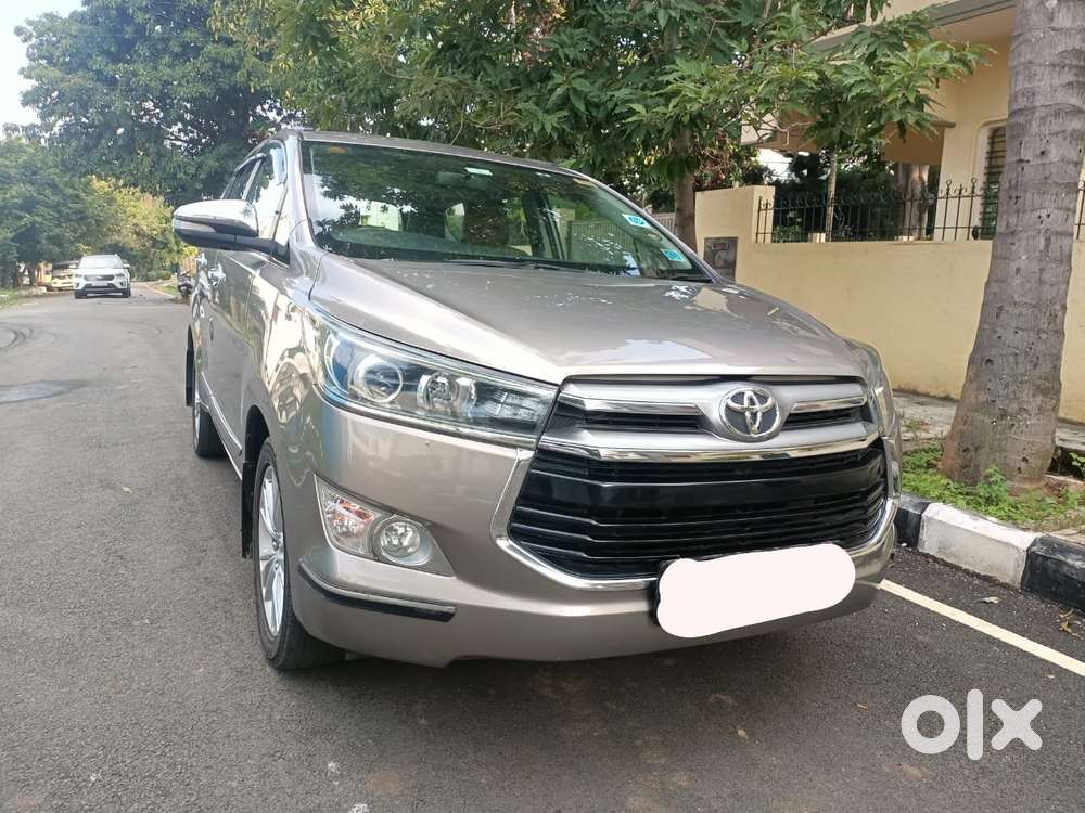 Toyota Innova Crysta 2.8z Automatic, 2016