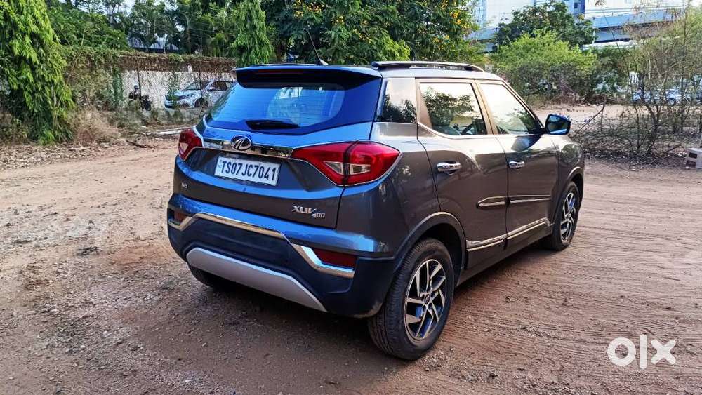 Mahindra Xuv300 W8, 2022, Petrol