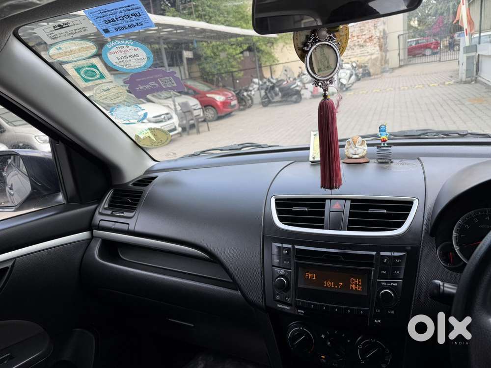Maruti Suzuki Swift Vxi Optional, 2015, Petrol