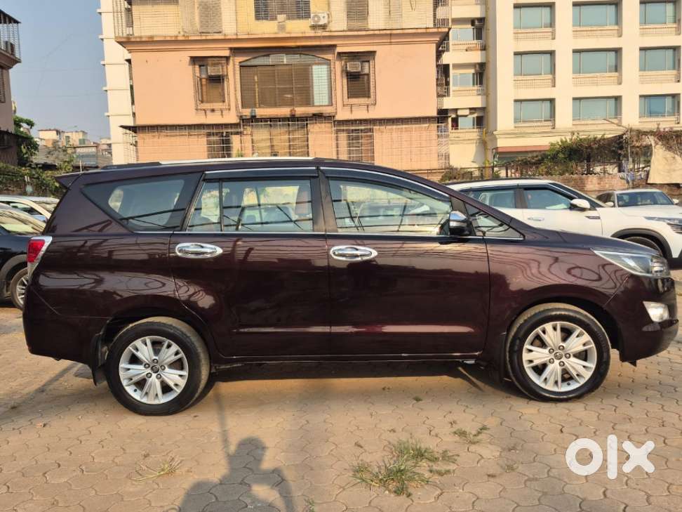 Toyota Innova Crysta 2.8 Zx At 7 Seater, 2016, Diesel