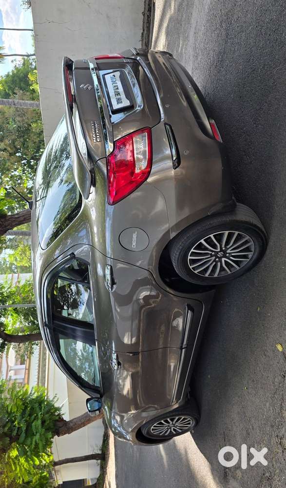 Maruti Suzuki Swift Dzire Zdi + Amt, 2017, Diesel