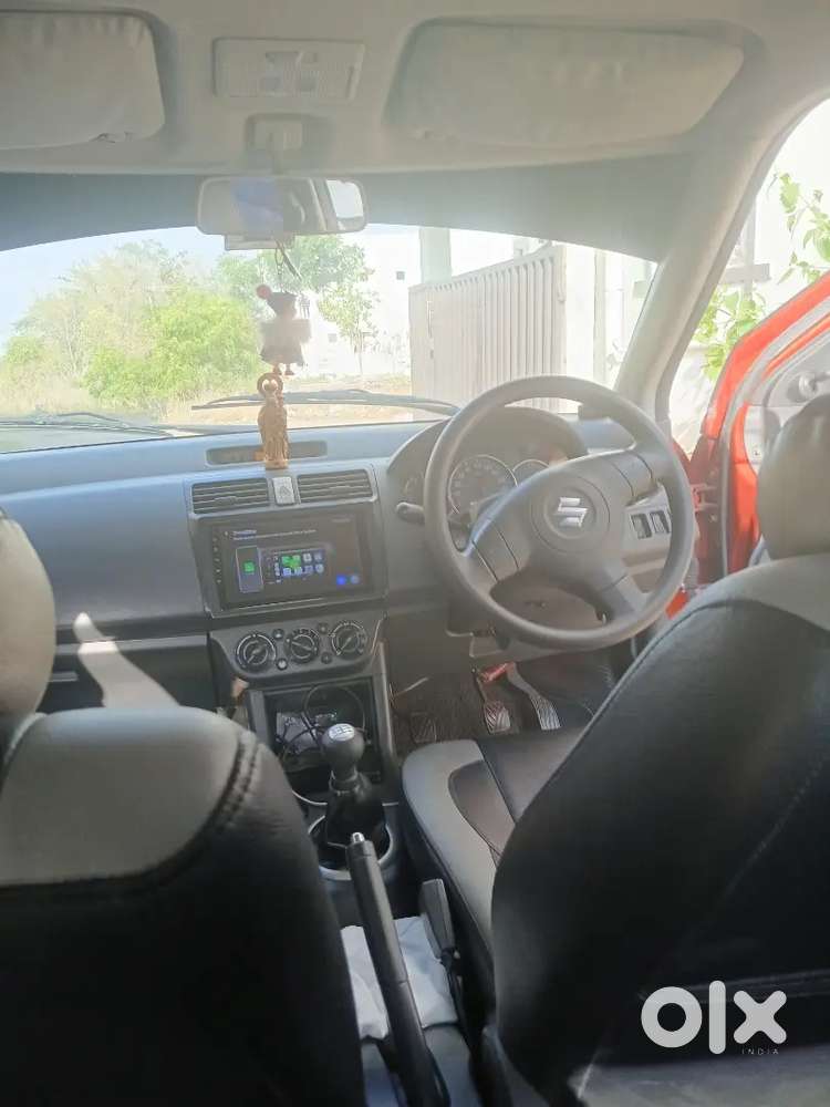 Maruti Suzuki Swift 2010 Petrol