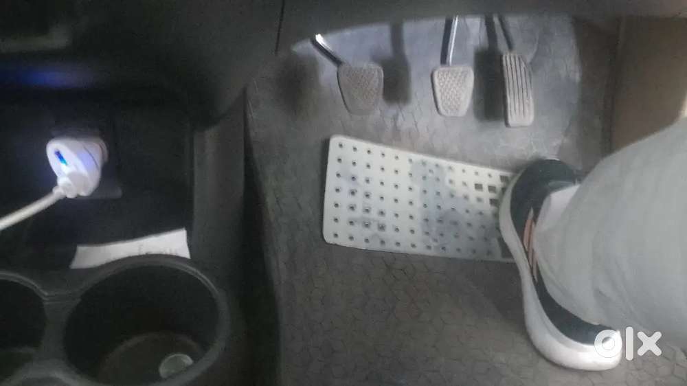 Top Model Honda Amaze Vx 2013 Petrol Manual