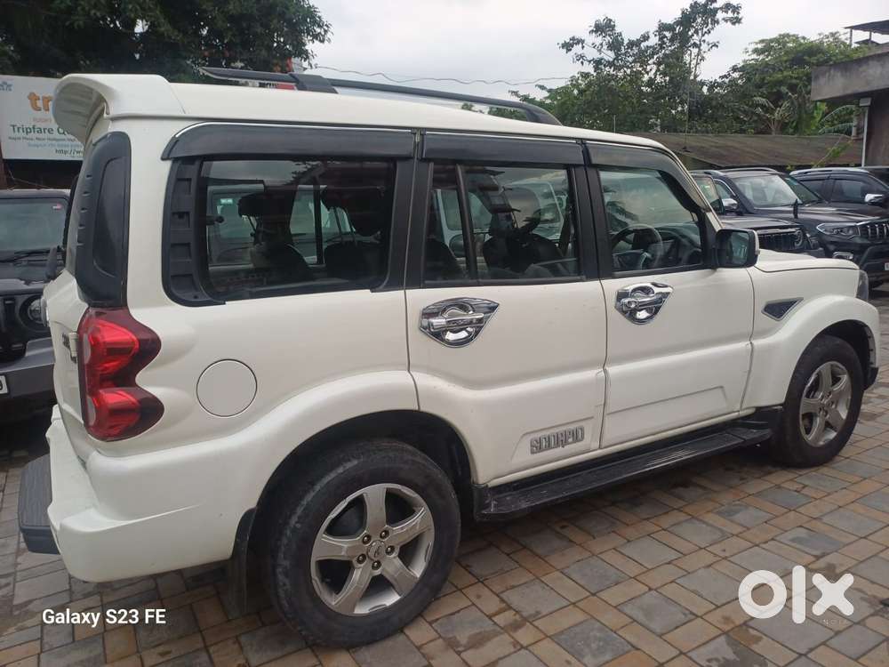 Mahindra Scorpio S11 Mt 7s, 2022, Petrol