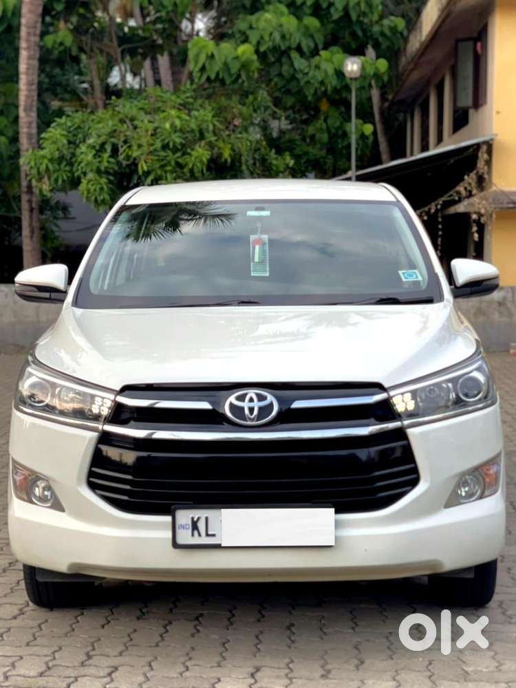 Toyota Innova Crysta 2.4 V, 2017