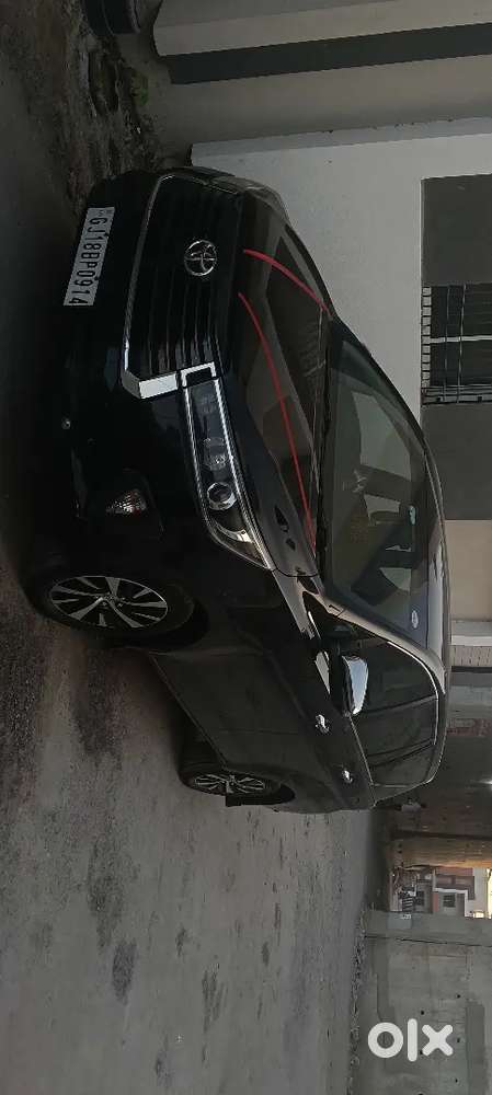 Innova Crysta Dizal