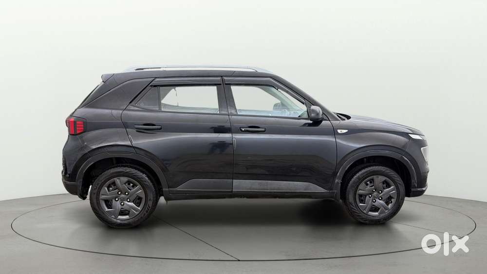 Hyundai Venue [2022-ongoing] 1.2 S, 2024, Petrol