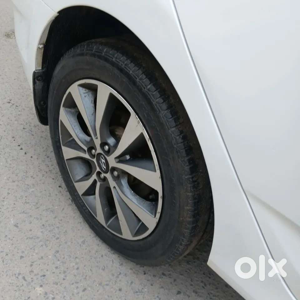 Hyundai Verna Fluidic 1.6 Vtvt Sx, 2014, Petrol