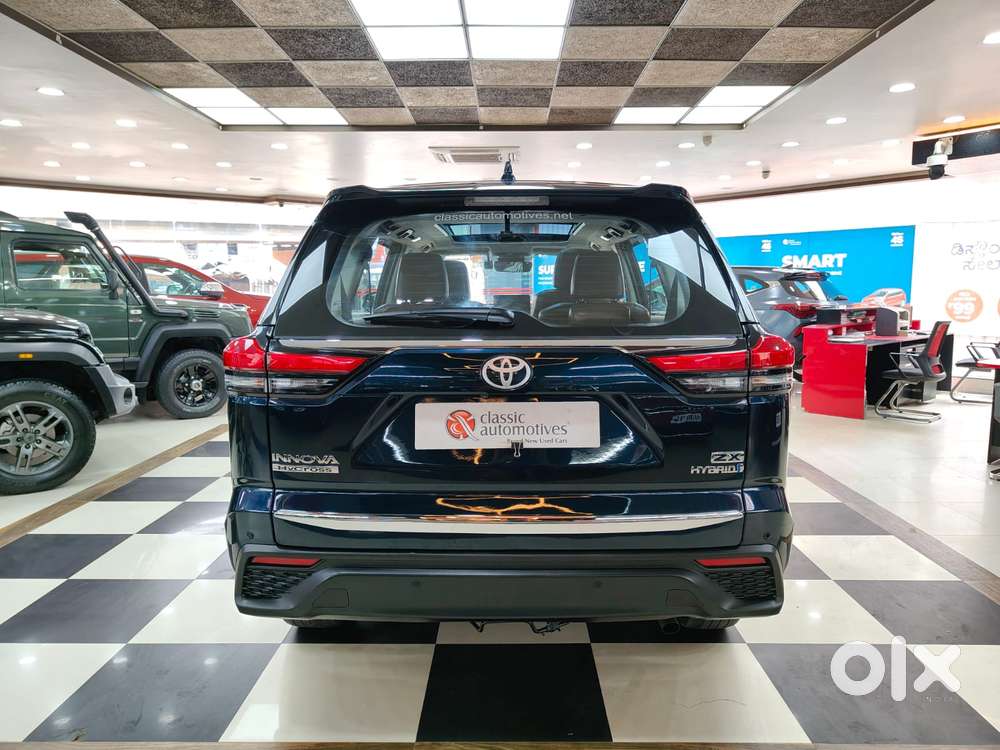Toyota Innova Hycross 2.0 Zx Hybrid 7 Str, 2024, Petrol