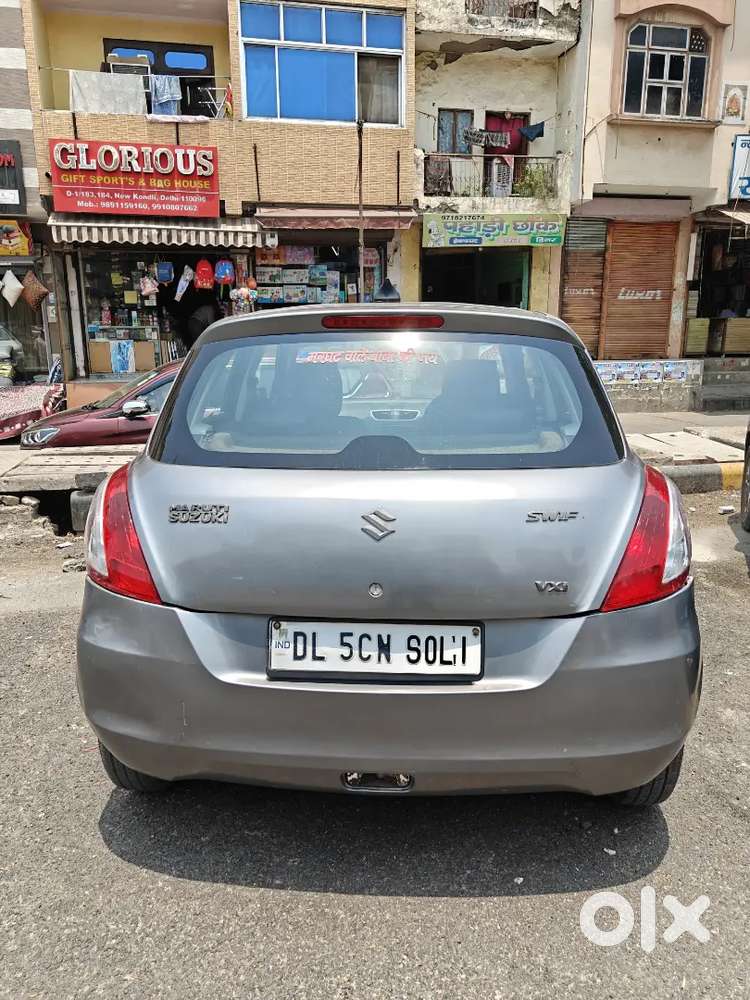 2016 Maruti Swift Vxi Petrol  1st Owner  Delhi  82,000 Km New Tyre