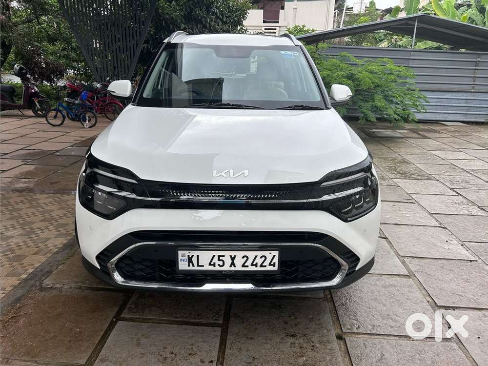 Kia Carens Petrol 2023