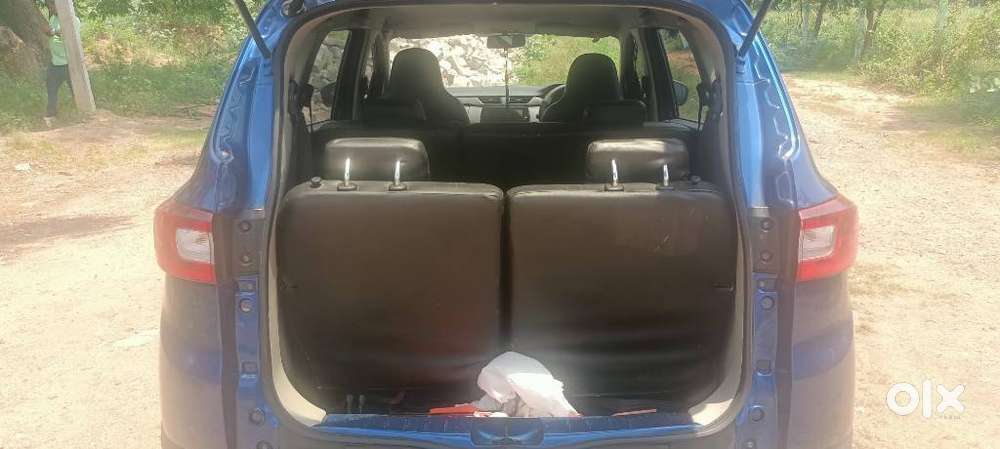 Renault Triber Rxt, 2022, Petrol