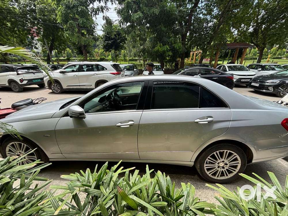 Mercedes-benz E-class Petrol 2011