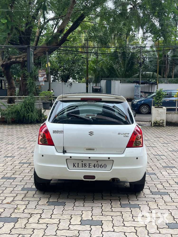 Maruti Suzuki Swift Vvt Zxi, 2008, Petrol