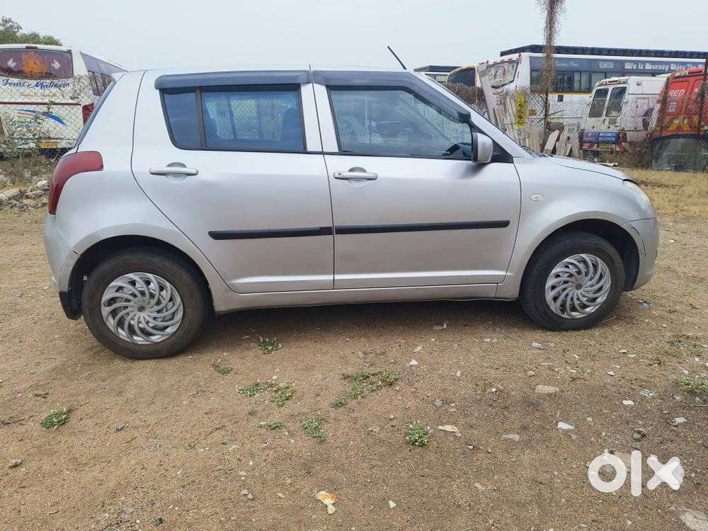 Maruti Suzuki Swift Lxi Bsiii, 2007, Petrol