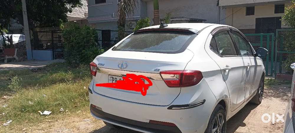 Tata Tigor Petrol 2018