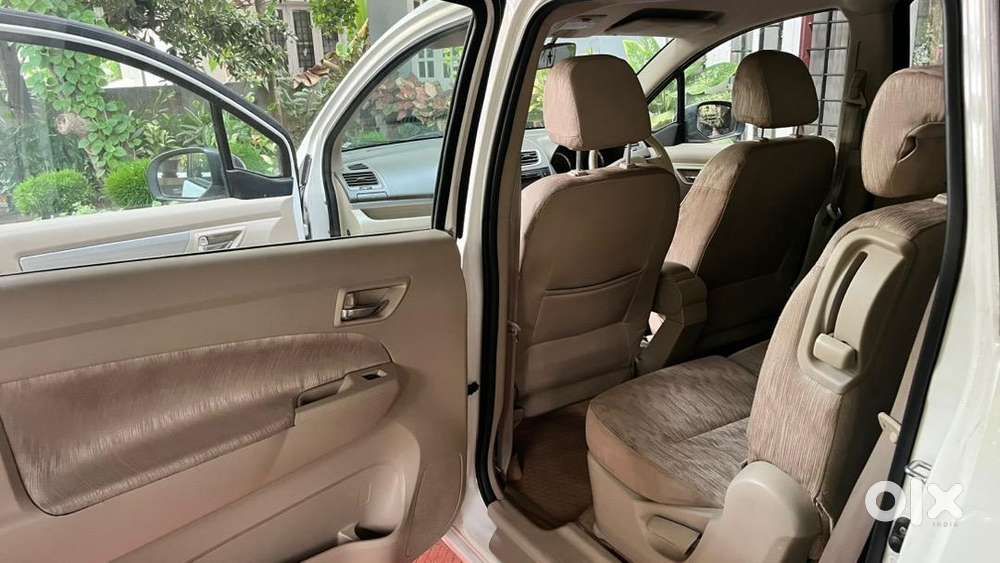 Maruti Suzuki Ertiga 2012 Diesel Carefully Maintained, New Tyres