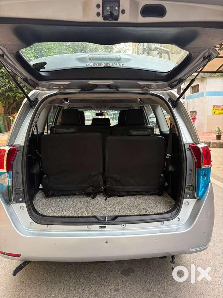 Toyota Innova Crysta 2.4 G Mt, 2023, Diesel