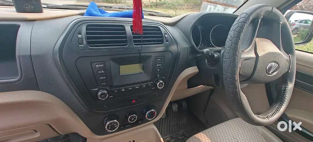 Mahindra Tuv 300 2017