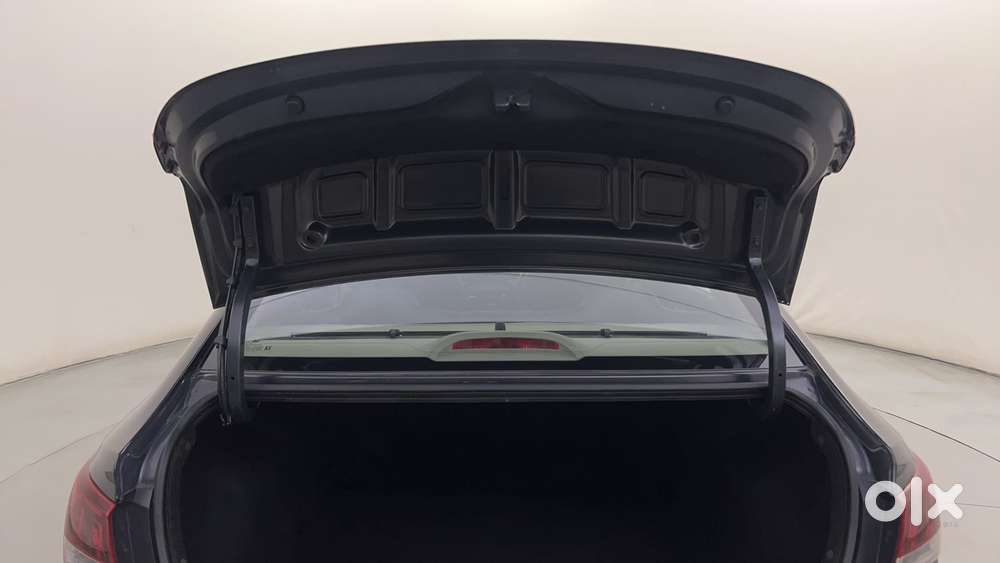 Hyundai Verna 1.5 Sx Vtvt Ivt, 2022, Petrol