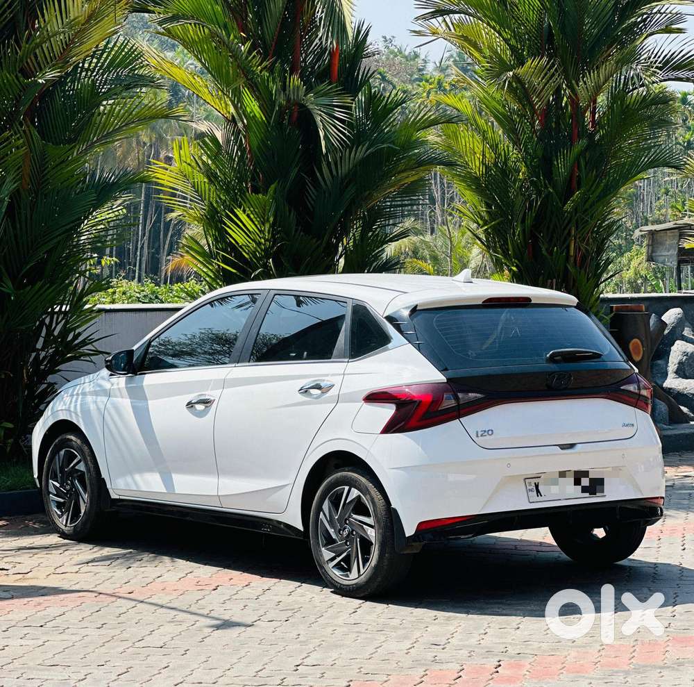 Hyundai I20 Asta (o) 1.2 Mt, 2023, Petrol