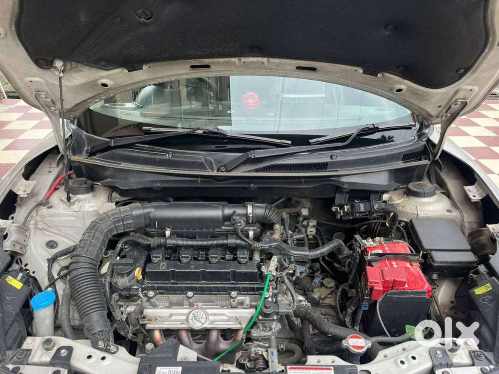Maruti Suzuki Swift Dzire Vxi(o) Mt, 2021, Petrol