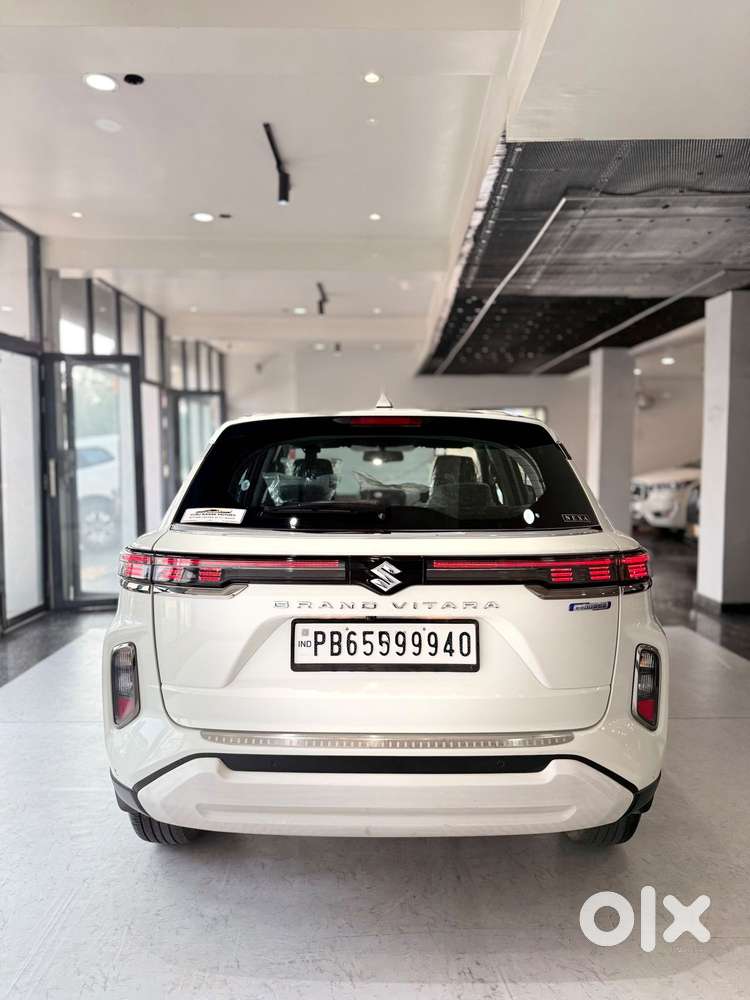 Maruti Suzuki Grand Vitara 1.5 Delta Smart Hybrid At, 2024, Petrol