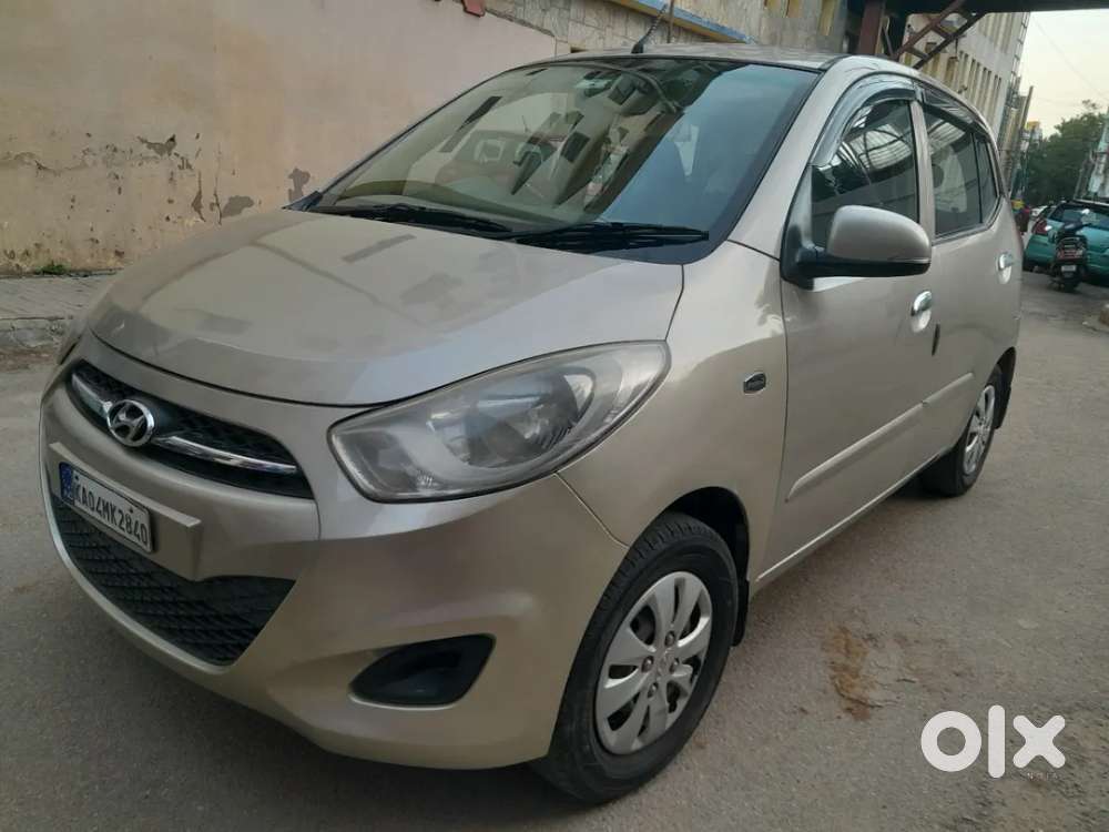 Hyundai I10 Sportz At, 2012, Petrol