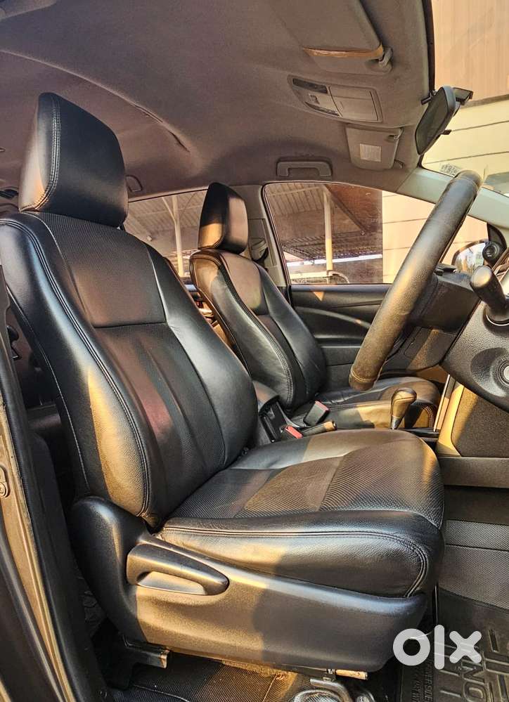 Toyota Innova Crysta G 8 Str, 2016, Diesel