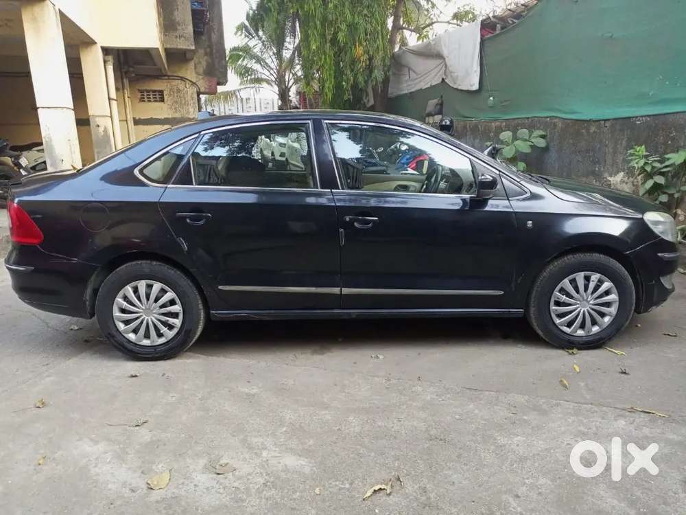 Skoda Rapid Tsi Active 2013