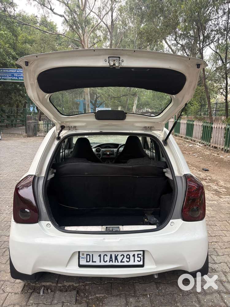 Toyota Etios Liva G, 2012, Petrol