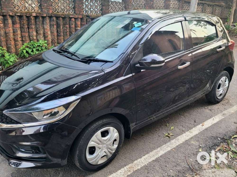 Tata Tiago 1.2 Revotron Xm Cng, 2023, Petrol