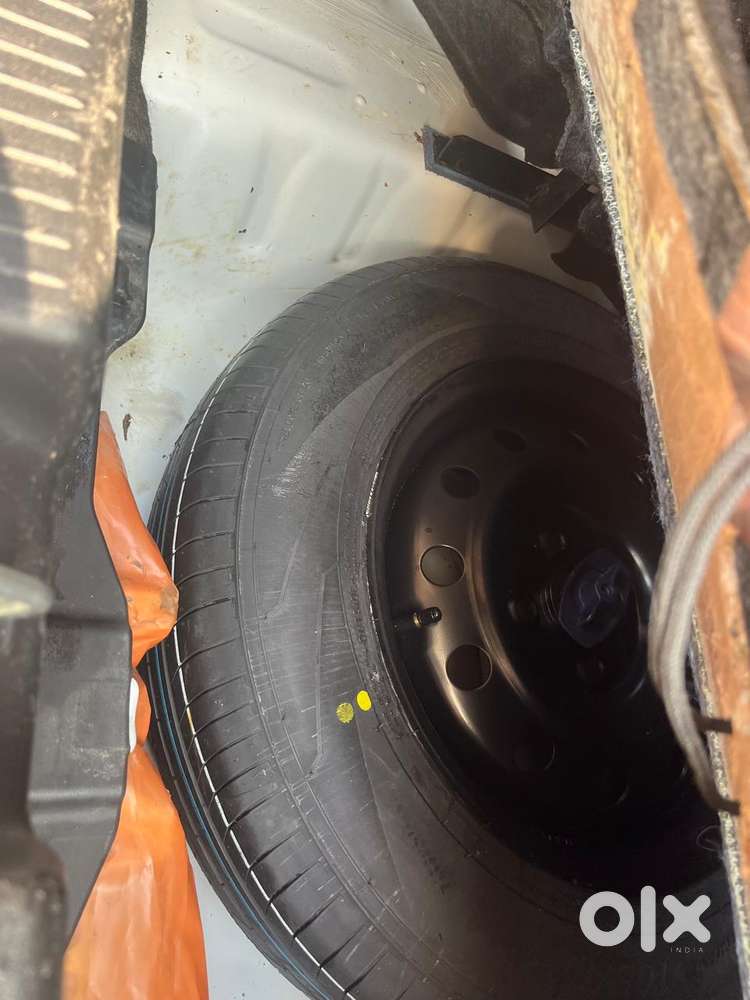 Maruti Suzuki Dzire 1.2 Vxi Cng, 2024, Cng & Hybrids