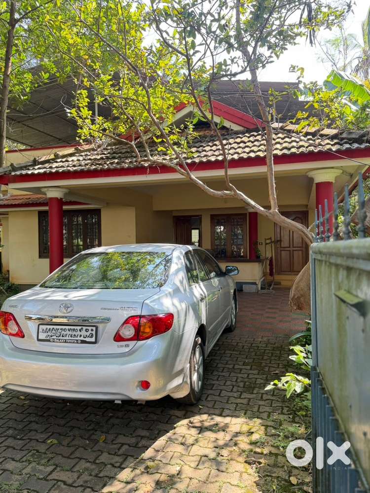 Toyota Corolla Altis 2011 Petrol Well Maintained
