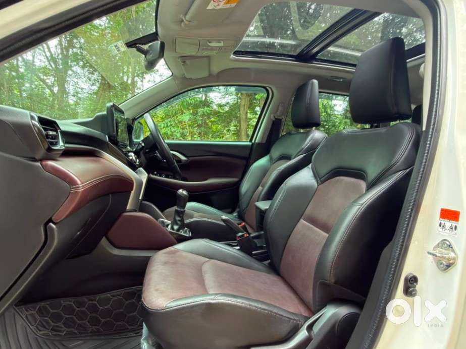 Maruti Suzuki Grand Vitara 1.5 Alpha Smart Hybrid Allgrip, 2022, Pet..