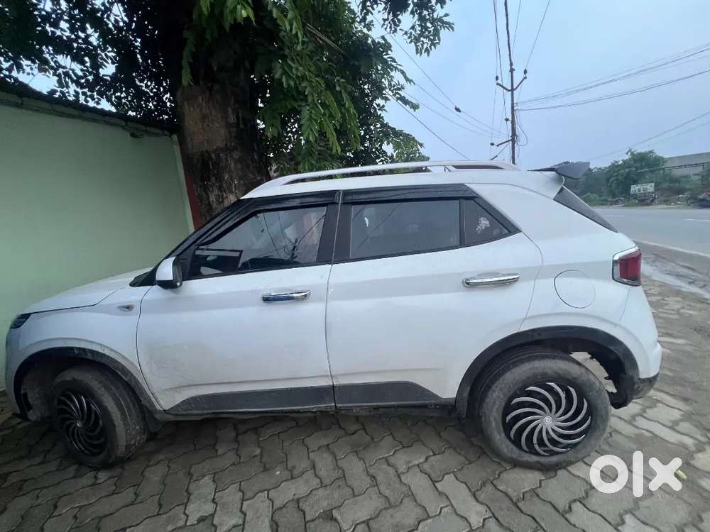 Hyundai Venue Petrol 2021