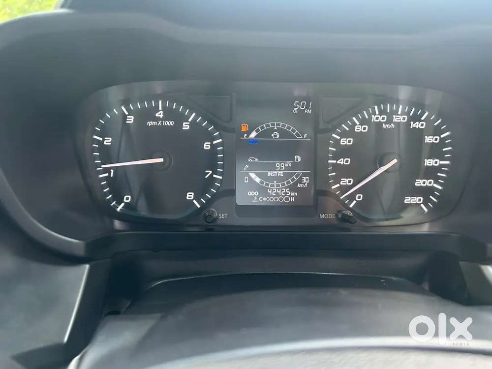Tata Altroz Petrol 2023